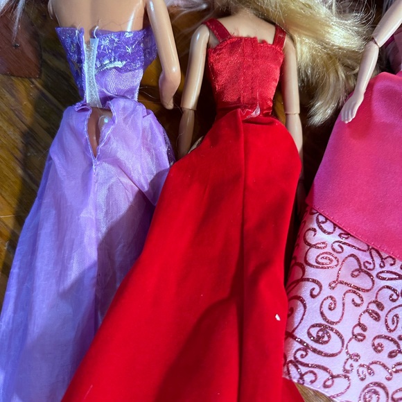 Mattel Barbies Set of 4 with Evening Gowns Mixed Set - Picture 8 of 16